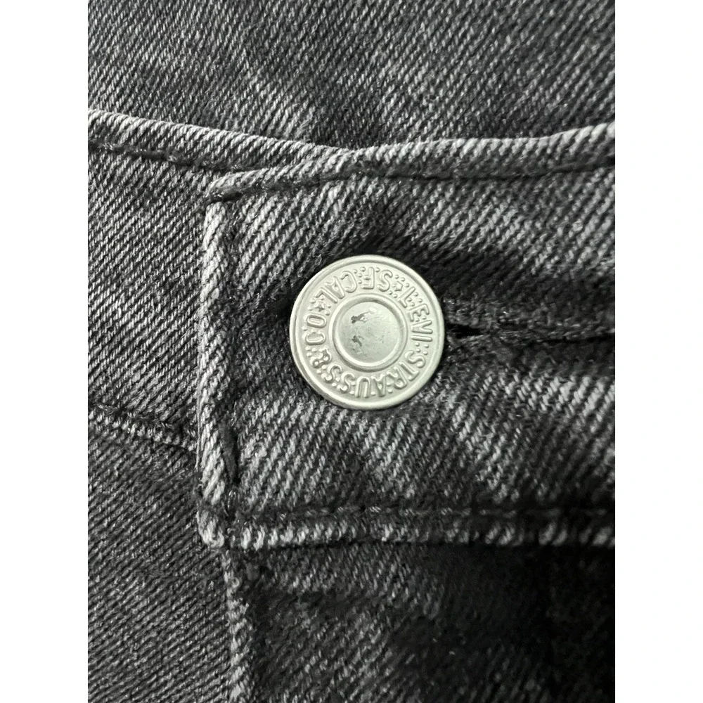Levis levi mens